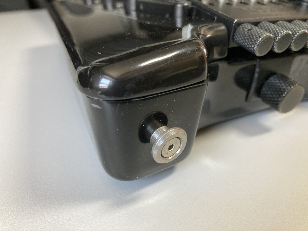 GL strap button